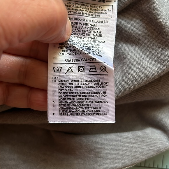 Adidas hooded lightweight shirt - Picture 5 of 5